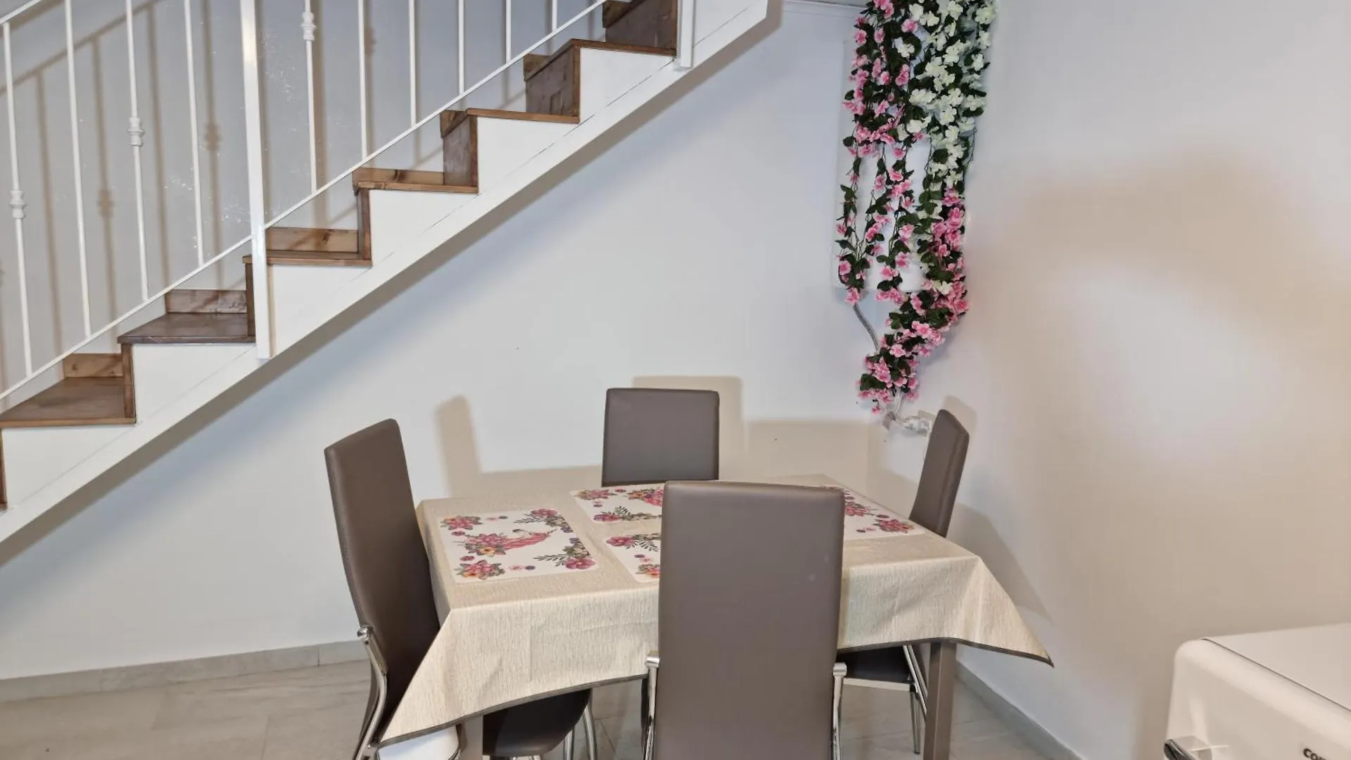 Dv House Via Toledo Quartierispagnoli Naples Holiday home