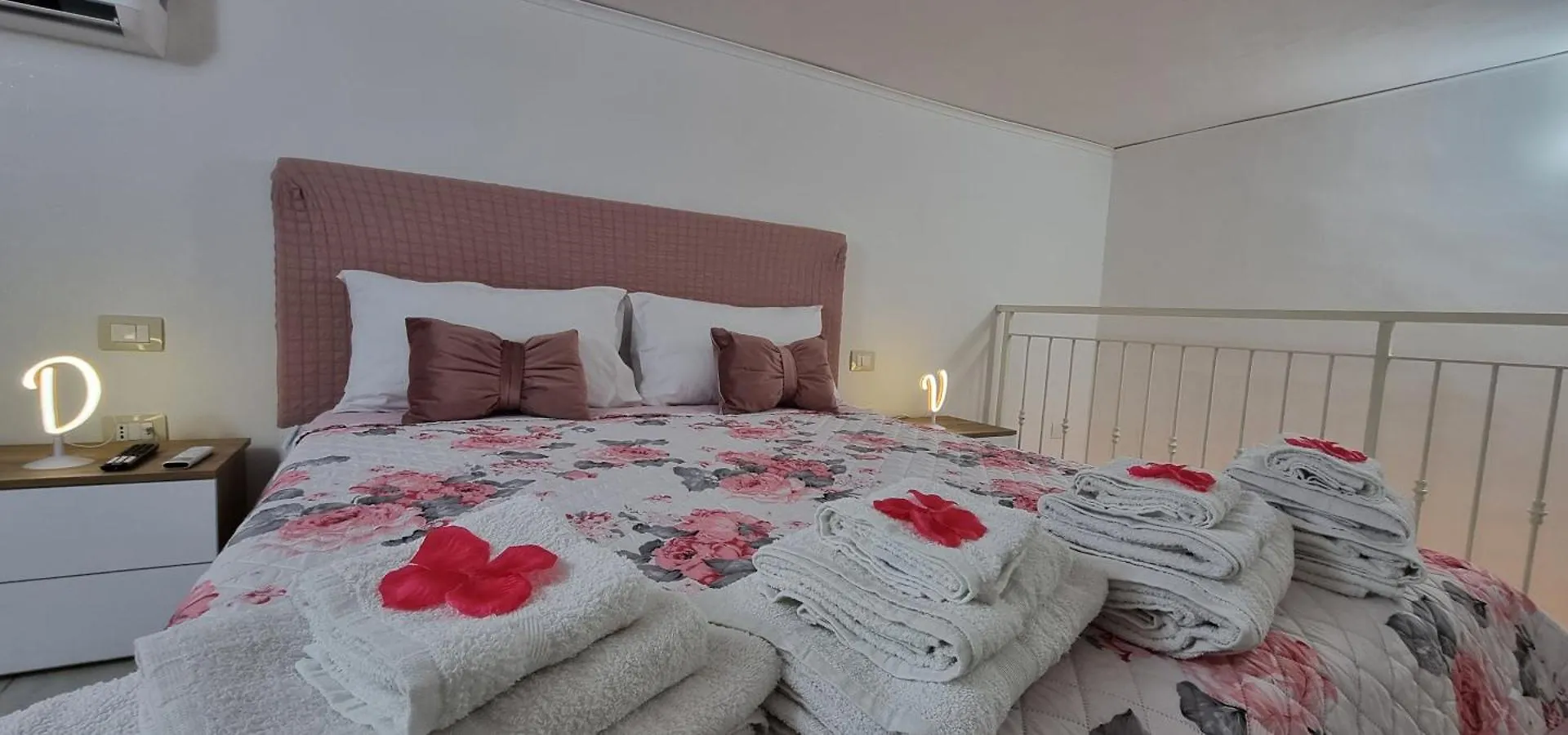 Dv House Via Toledo Quartierispagnoli Naples Holiday home